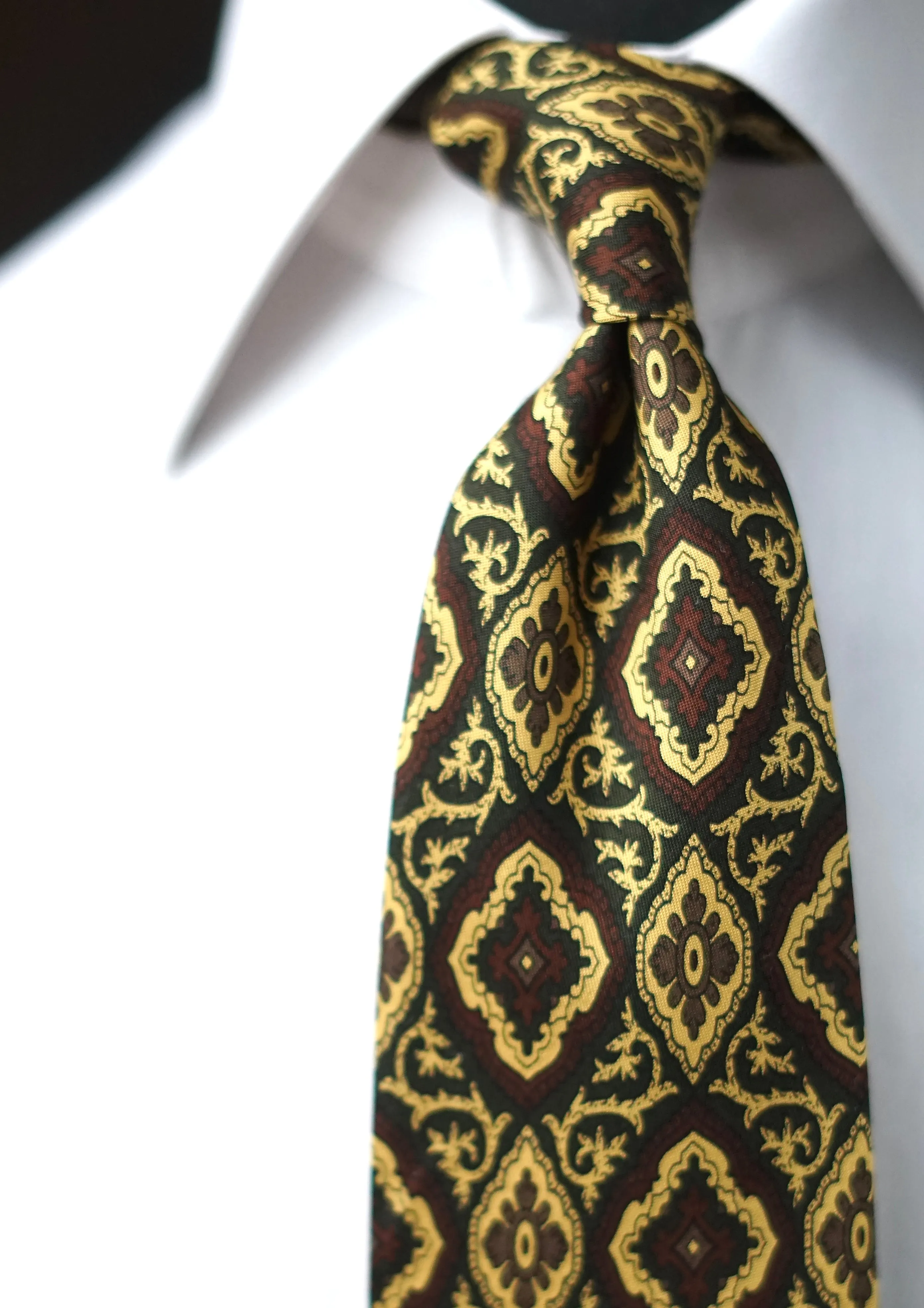 Isabella Lightweight Vintage Tie