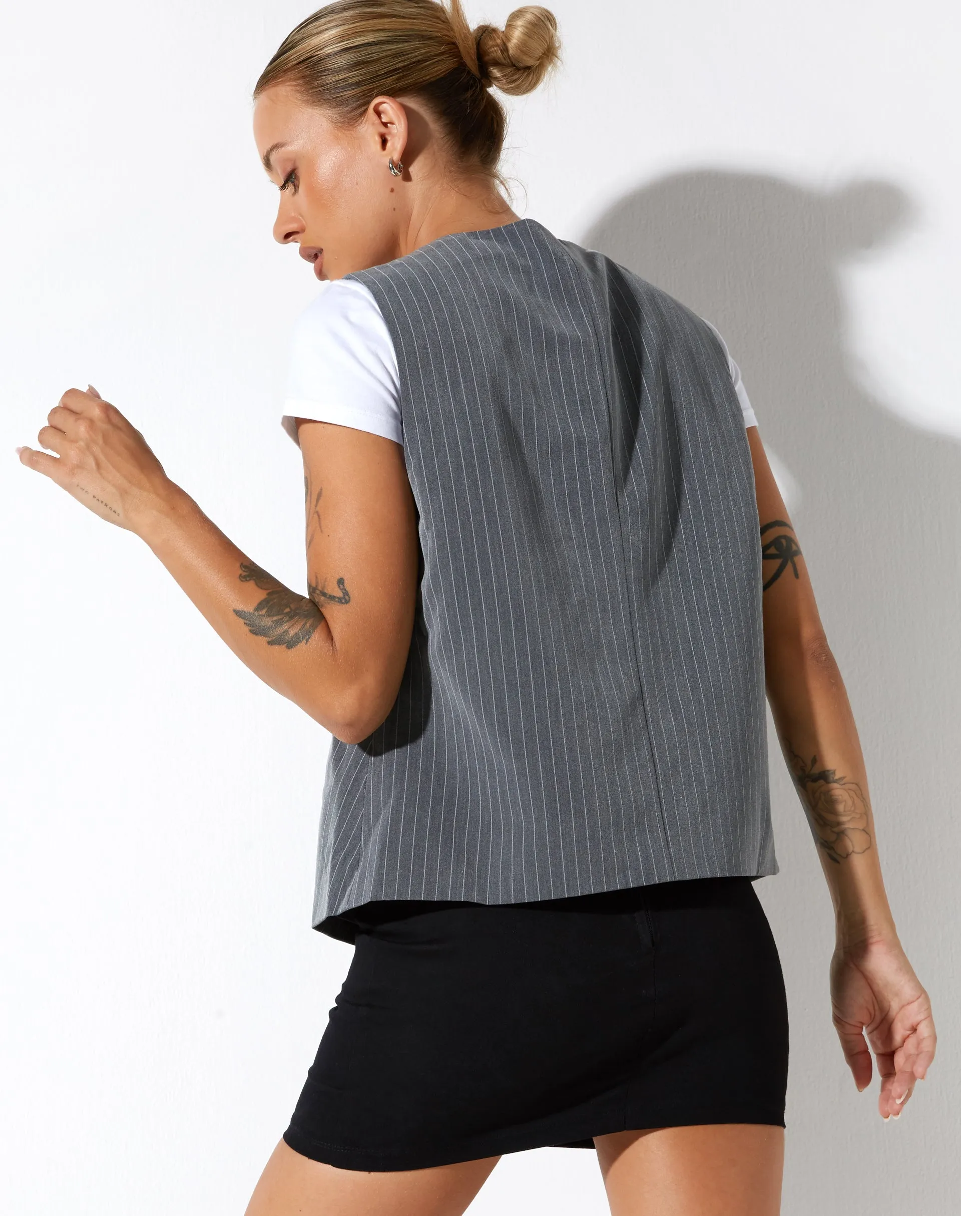 Moris Vest in Pinstripe Grey