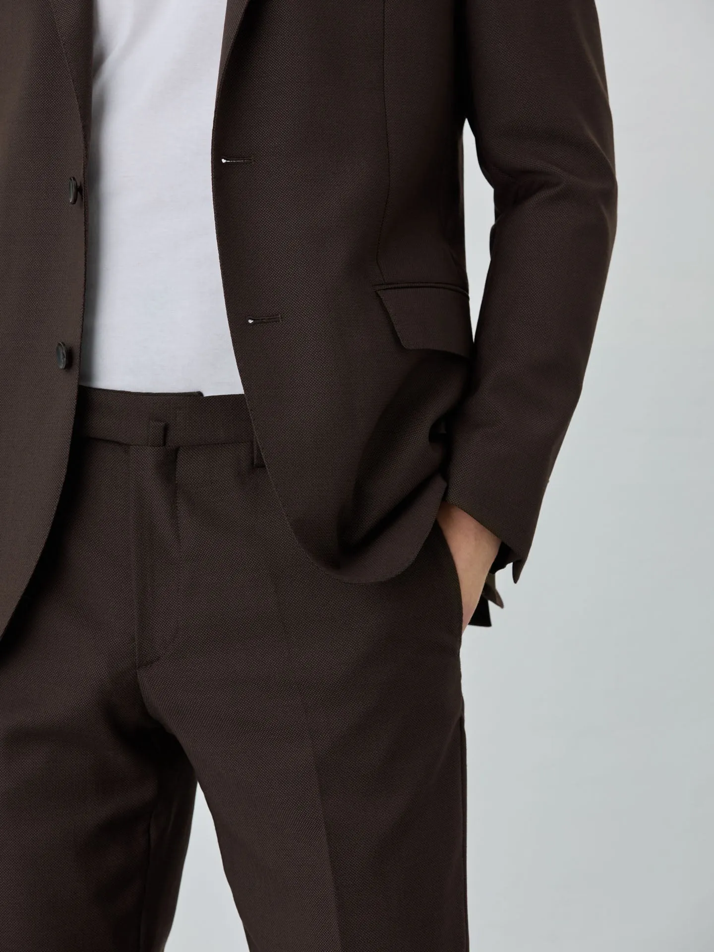 Slim fit birdeye suit