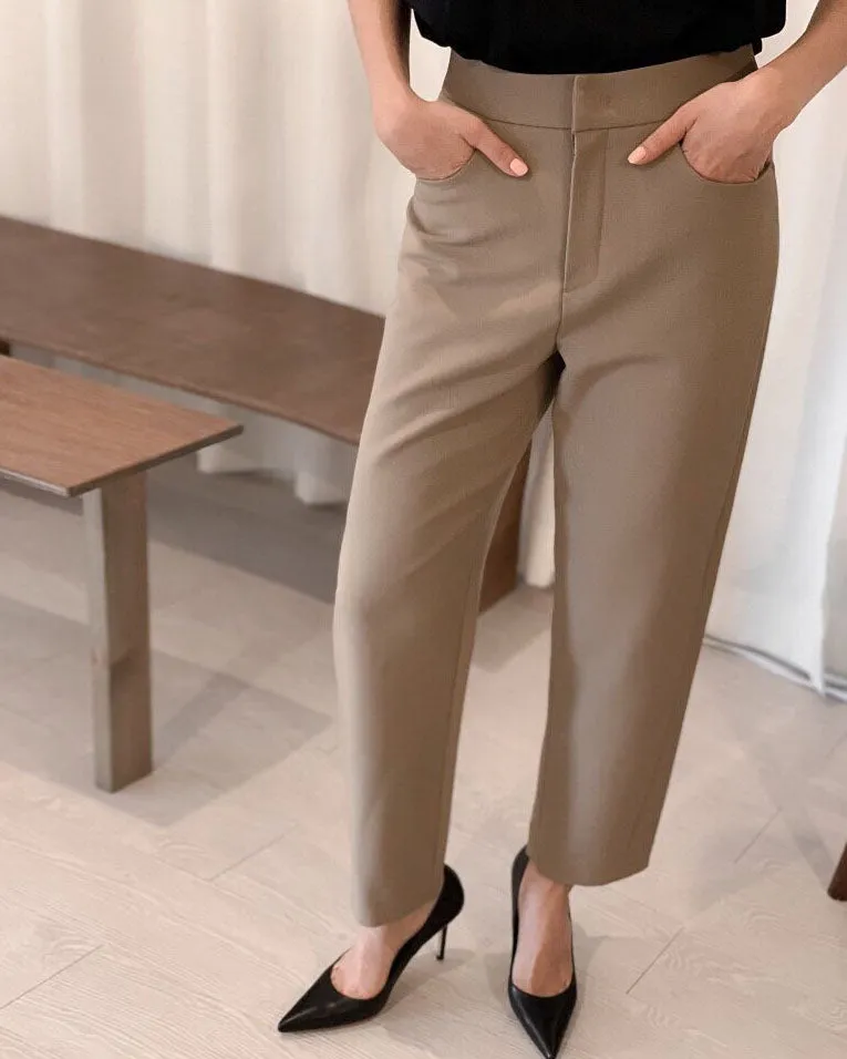 VOLUME SILHOUETTE TROUSERS