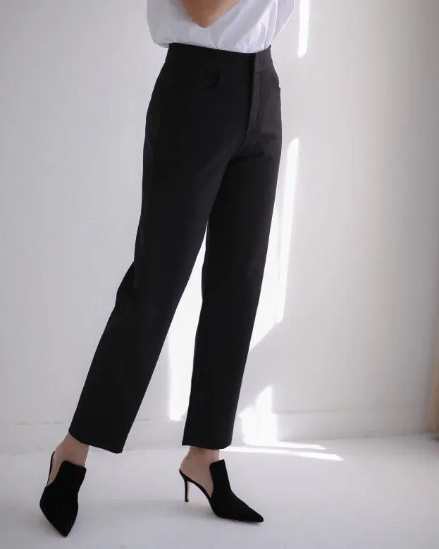 VOLUME SILHOUETTE TROUSERS